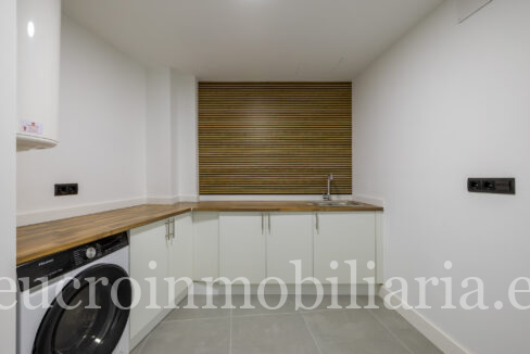 1771627489201-033_TEUCRO_02