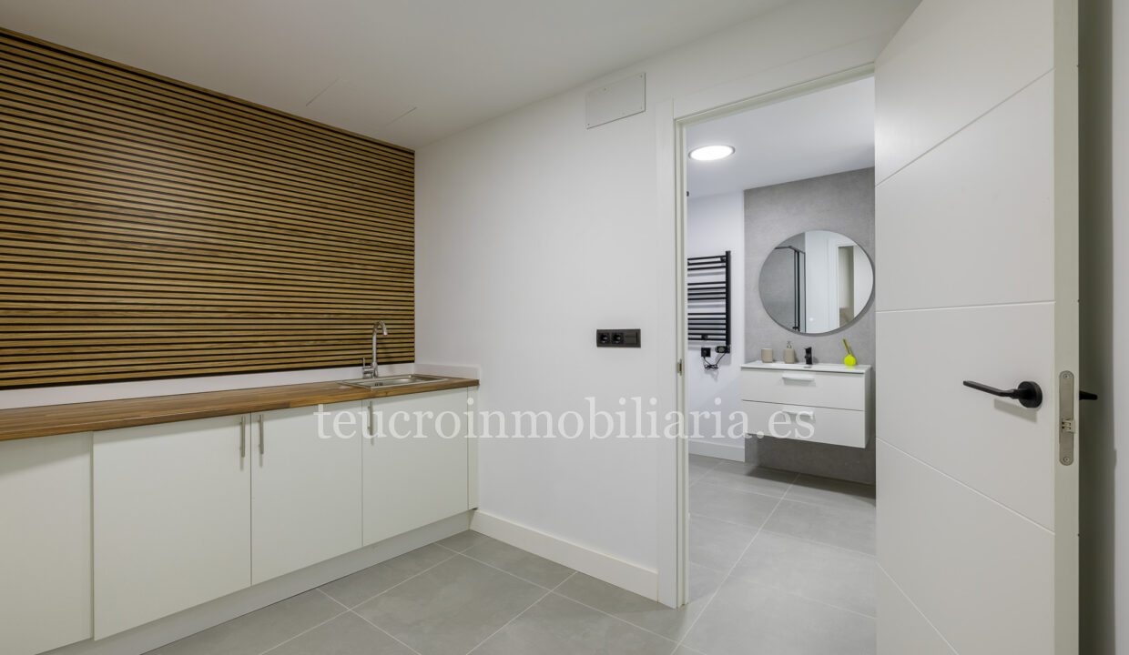 1771627490445-034_TEUCRO_02