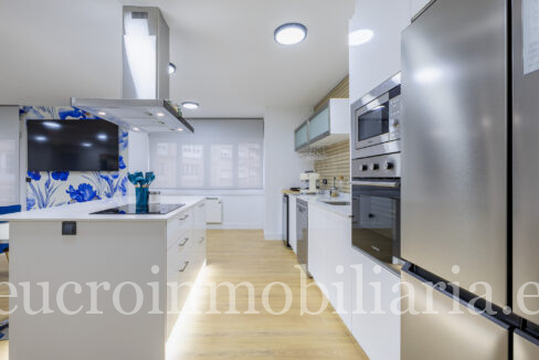 1771627492998-002_TEUCRO_02